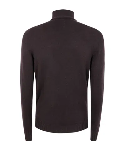 Md75 Cashmere Turtle Neck Sweater In Brown