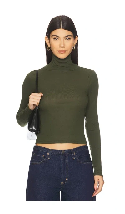 Bobi Crop Turtleneck Top In Green