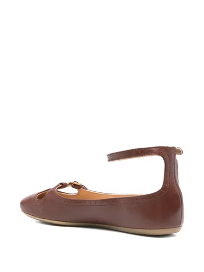 Chloé Flat Shoe With Burnished Look Made In Italy In Brown