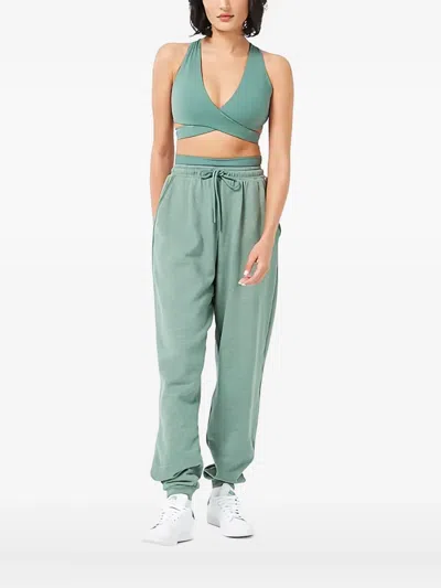 交叉带运动文胸