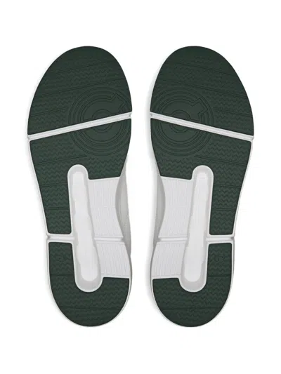 On The Roger Lace-up Trainers In White