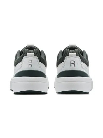 On The Roger Lace-up Trainers In White