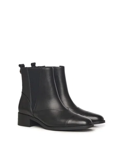 Coccinelle Nikla In Black