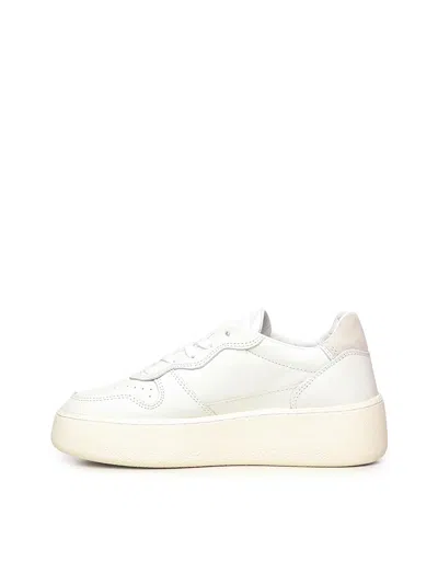 Date Court Platform Vintage Sneakers In White