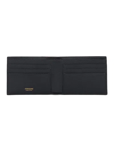Ferragamo Gancini Leather Compact Wallet Textured Finish In Black