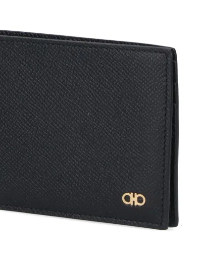 Ferragamo Gancini Leather Compact Wallet Textured Finish In Black
