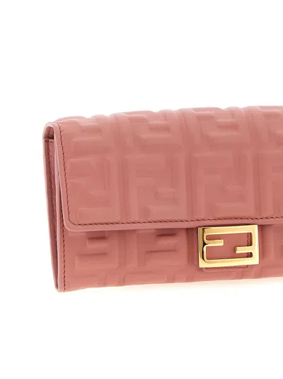 Fendi Chain Strap Wallet Gold-tone Hardware In Pink