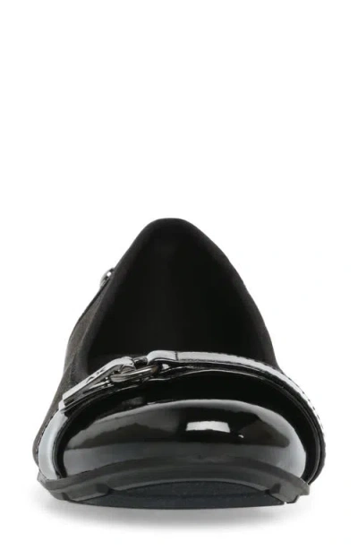 Anne Klein Akable Flat In Black