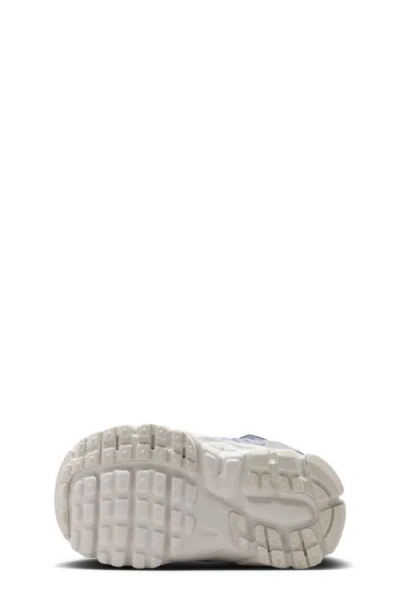 Nike Kids' Vomero 5 Sneaker In Multi