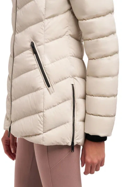 Moose Knuckles Roselawn 5 Water Repellent 800 Fill Power Down Puffer Jacket With Genuine Shearling T In White