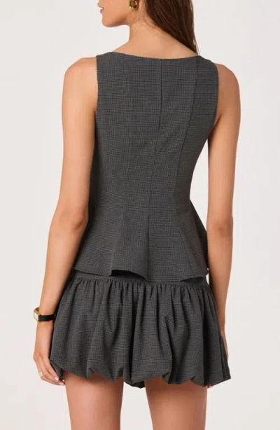 Astr The Label Houndstooth Peplum Top In Gray
