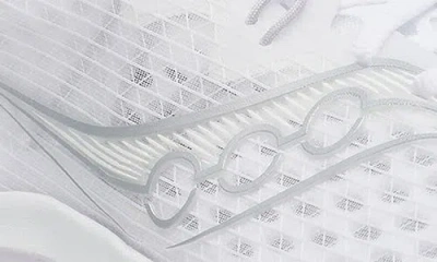 Saucony Kinvara Running Shoe In White