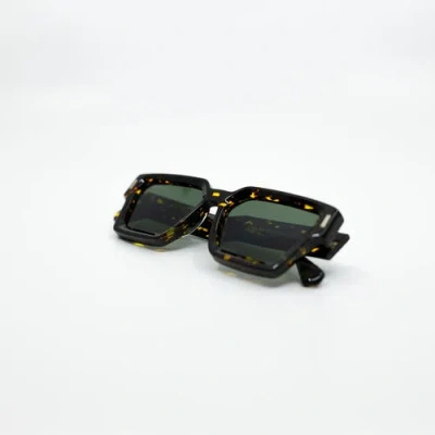 Taxxon Eyewear 008 Sunglasses With Tortoise Frame In Green