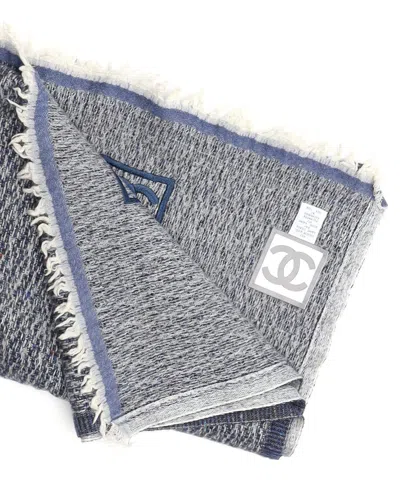 Pre-owned Chanel Wool Scarf In Multi