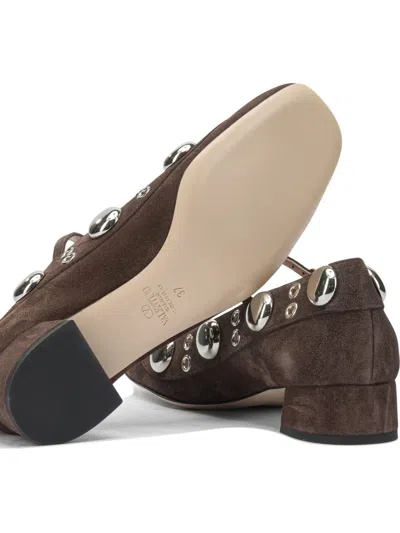 Valentino Stylish Block Heel Round Toe Pumps In Brown