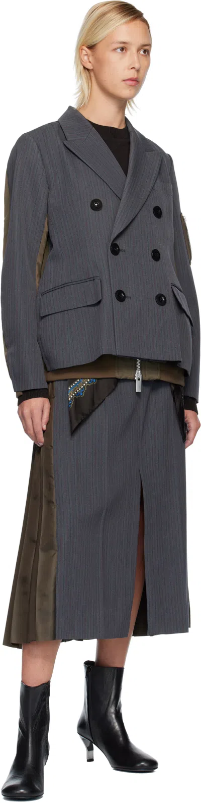 Sacai Pleated Skirt With Belt And Stripes In Gray