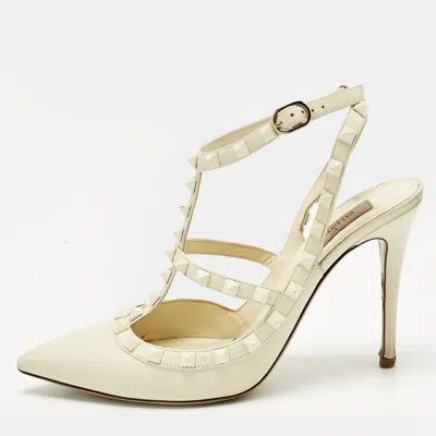 Pre-owned Valentino Garavani Off-white Leather Rockstud Pumps Size 39.5
