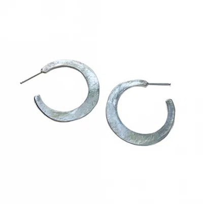 Mckinley Mizar Women's Cola Earrings In Sterling Silver In Metallic