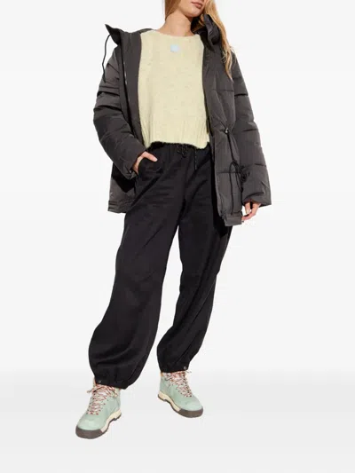 LOGO印花填充夹克