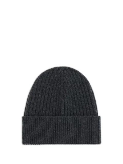Moncler Ribbed Logo-patch Beanie Hat In Black