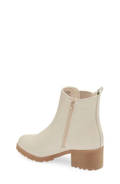 Mia Kids' Little Pratt Lug Bootie In Nude