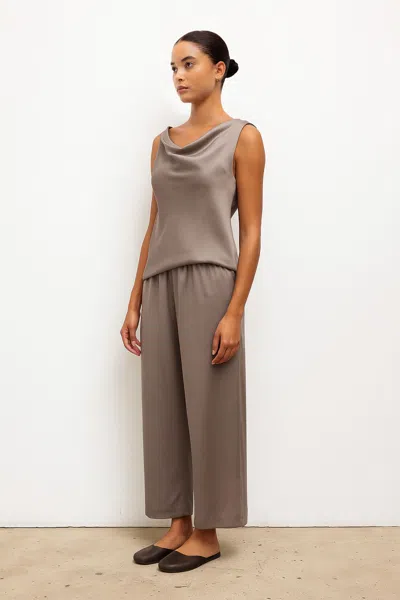 Leset Barb Shell Top In Gray