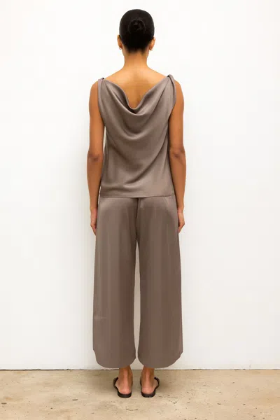 Leset Barb Shell Top In Gray