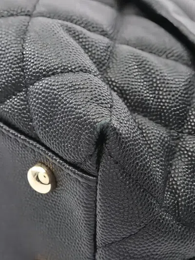 Pre-owned Chanel 2019 Diamond-quilting Shoulder Bag In Black