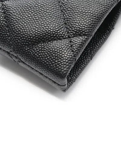Pre-owned Chanel 2019 Diamond-quilting Shoulder Bag In Black
