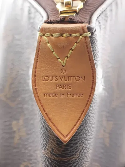 Pre-owned Louis Vuitton 2009 Totally Monogram Mm Shoulder Bag In Brown