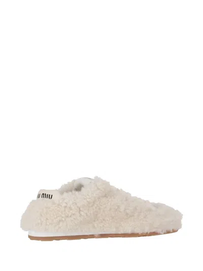 Miu Miu Lace-up Shoes With Faux Fur Texture In Nude