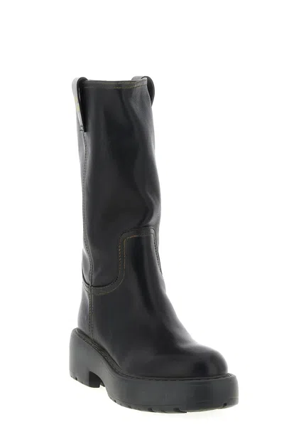 Miu Miu Stylish Leather Boots Featuring Chunky Sole In Black