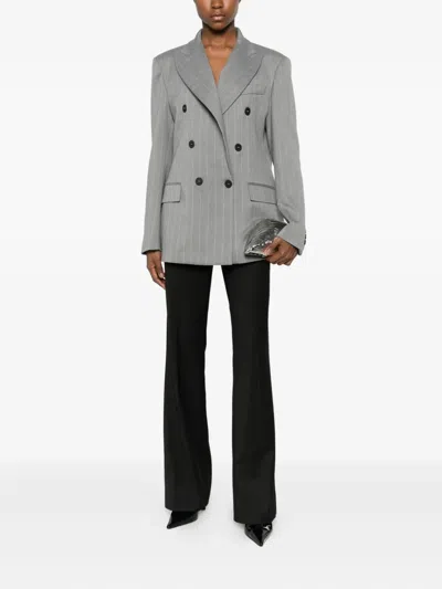 细条纹西装夹克