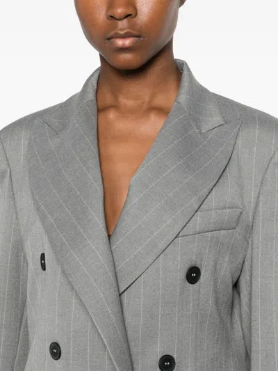 细条纹西装夹克