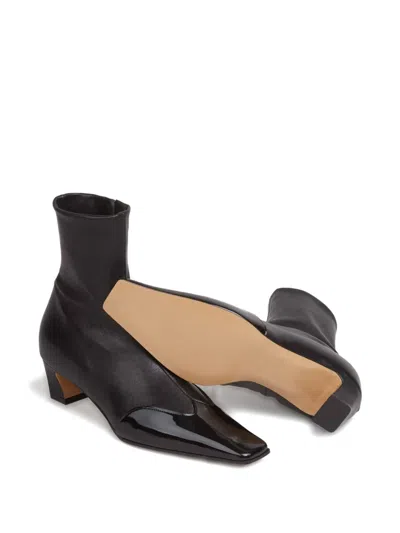 Khaite Pointed Toe Ankle Boots With Smooth Lamb Leather In Black
