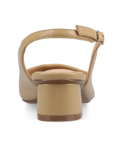 Journee Collection Sylvia Womens Pointed Block Heel Pumps In Nude