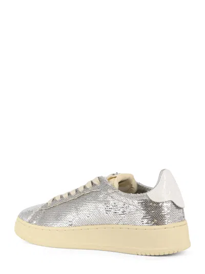 Autry Dallas Low Sparkling Sneakers In Silver And White Sequins Shoes In White