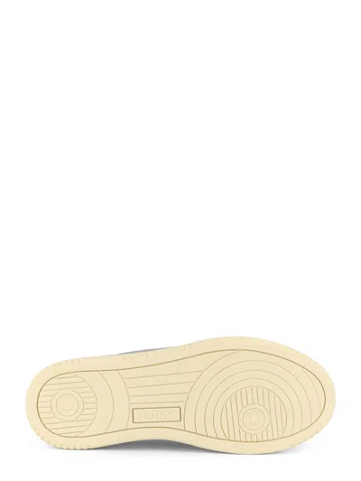 Autry Dallas Low Sparkling Sneakers In Silver And White Sequins Shoes In White