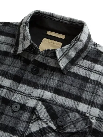 Woolrich Checked Pattern Shirt Jacket With Flap Pockets In Gray