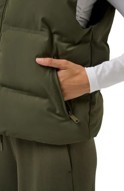 Travismathew Moontide Quilted Vest In Green