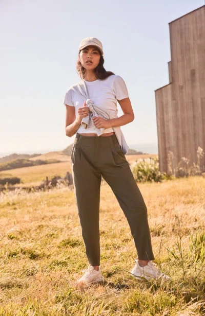 Travismathew Moontide Tapered Pants In Green