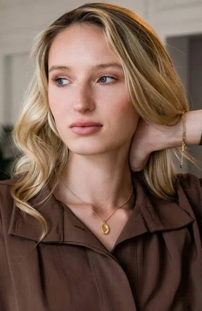 Vincero Victory Wings Pendant Necklace In Gold