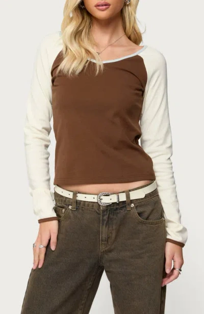 Edikted Ronie Contrast Raglan Sleeve Stretch Cotton T-shirt In Brown