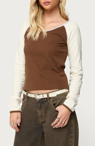 Edikted Ronie Contrast Raglan Sleeve Stretch Cotton T-shirt In Brown