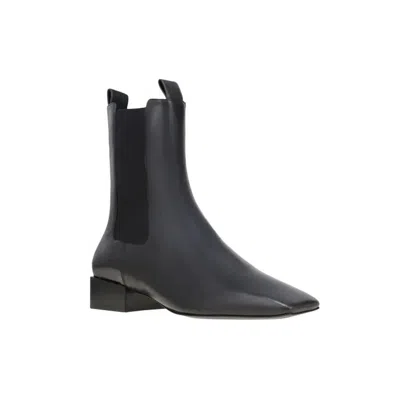 Ferragamo Clementa Leather Chelsea Boots In Black