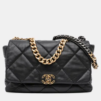 Pre-owned Chanel Black Maxi Lambskin 19 Flap