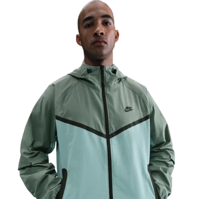 Nike Men's Tech Woven Jacket In Green