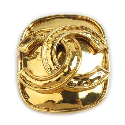 Pre-owned Chanel Metal Brooch () In Gold
