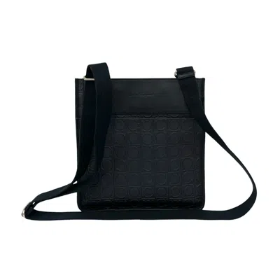 Pre-owned Ferragamo Leather Shoulder Bag () In Black