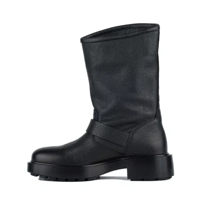 Copenhagen Black Ankle Boot With Buckle In Grained Leather In Black